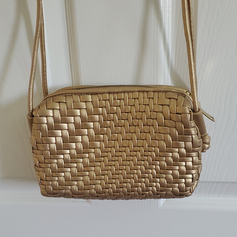 Elegant Gold Woven Crossbody Bag